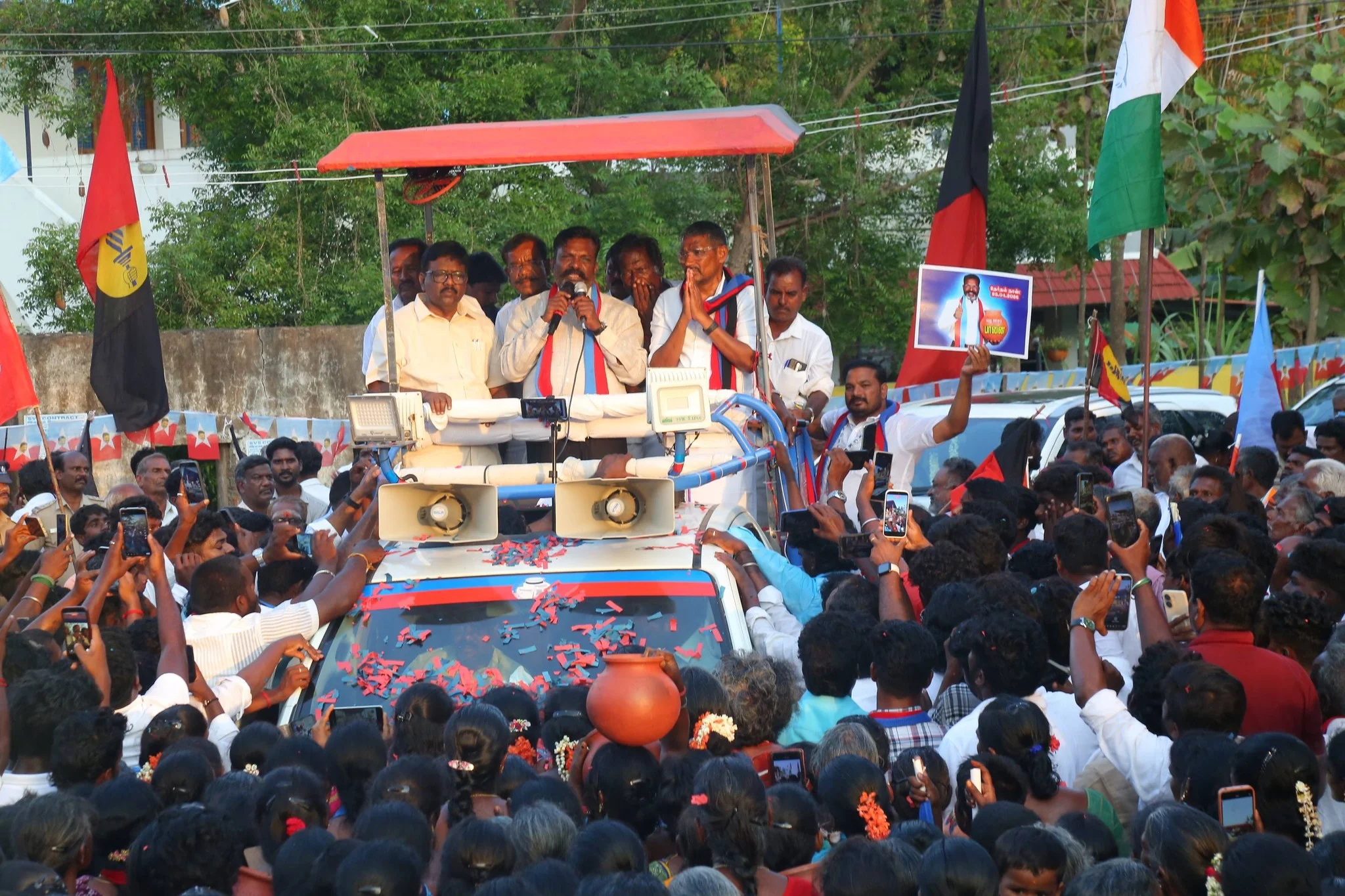 234 தொகுதிகளிலும் சிறுத்தைகளின் அலை அடிக்கிறது! திண்டிவனத்தில் எழுச்சித்தமிழர்.